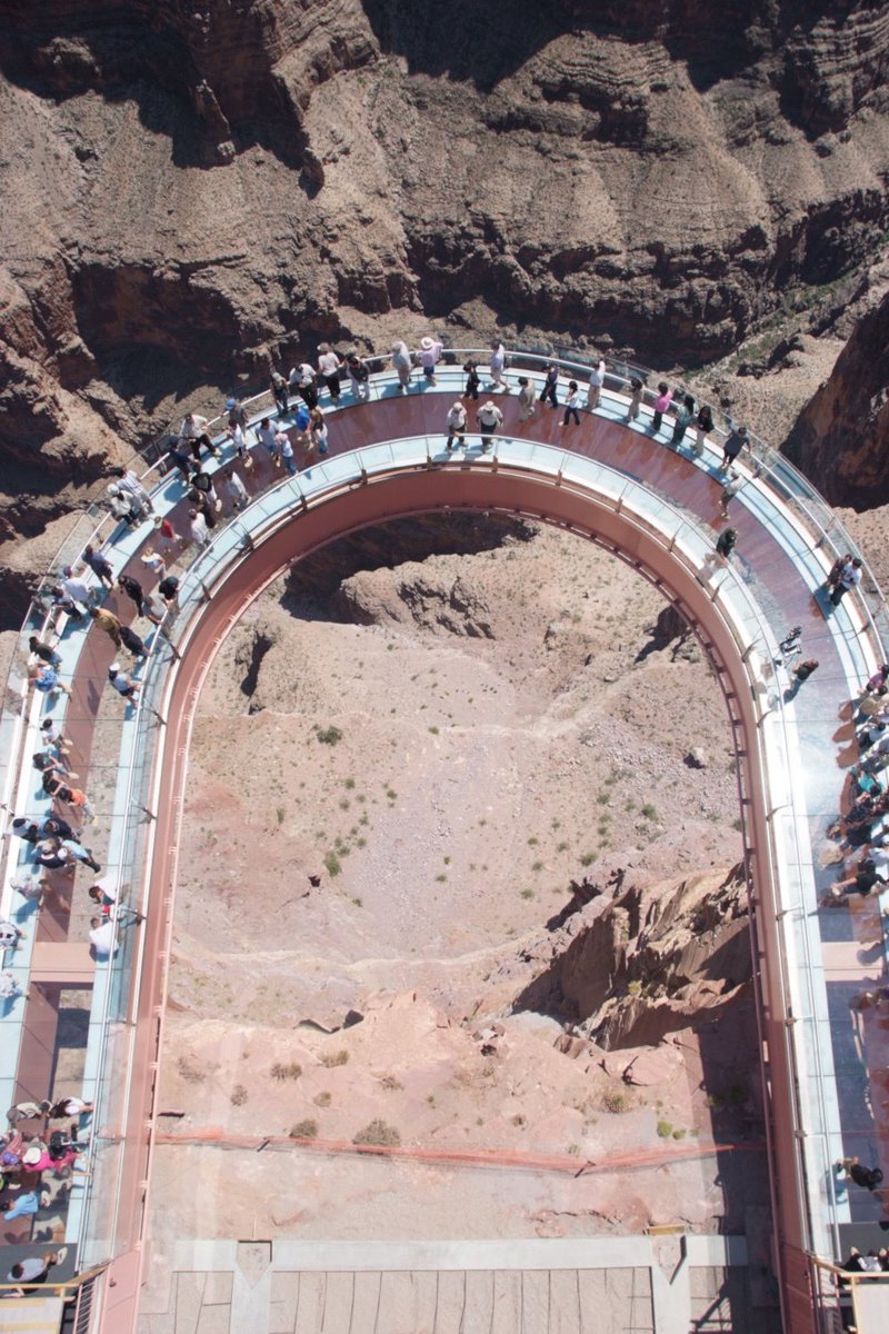 Lovecici239's tweet photo. By far one of the scariest things we’ve ever done but it was so worth it. #almost34 ❤️ #AquariusSeason #couplegoals #Arizona #skywalk #grandcanyon https://t.co/nA7xmzxonL