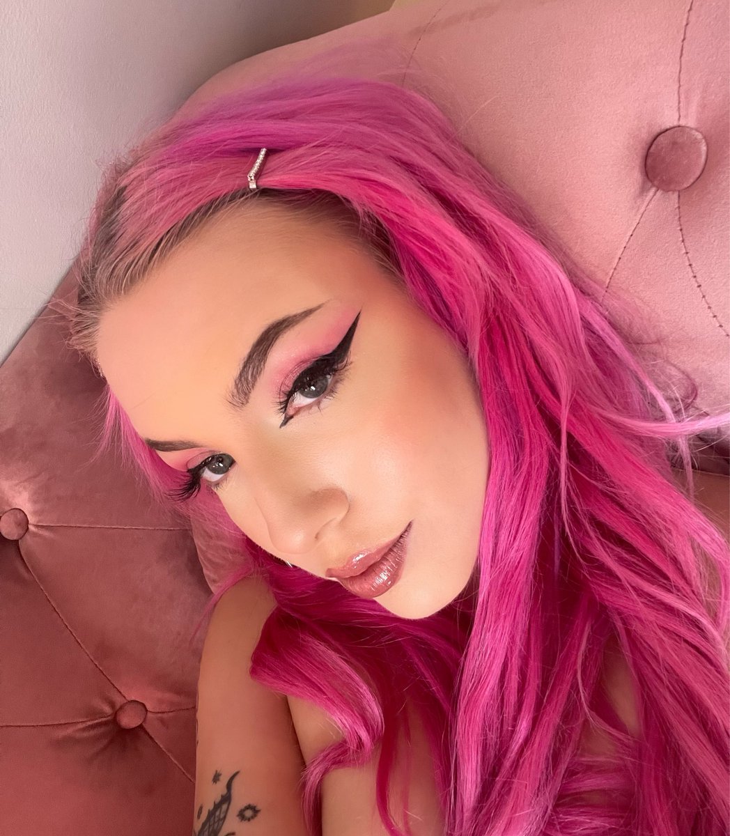 _mwmmy's tweet photo. ⠀  ᅟᅟᅟ       ⠀                 ᅟᅟᅟ             
                    ★̲ 𝗜𝗡𝗦𝗧𝗔𝗚𝗥𝗔𝗠
                  ↳ @_mwmmy: 
           chrissy chlapecka. 95's.
           only fans girl. stripper
           pan (+girls). versátil (+sub). 
           nympho. n-mono.
ᅠ https://t.co/uJXiDleZPN