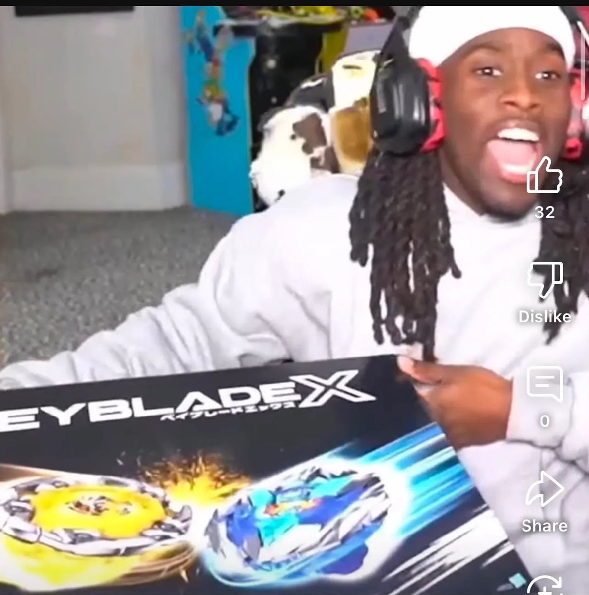 ilinnuc's tweet image. Beyblade-mania has begun. What an insane time to be a fan. #BEYBLADE