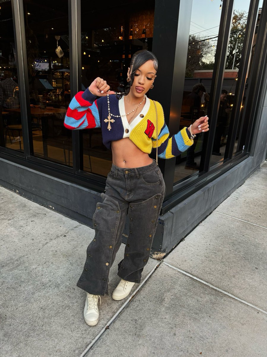 mariyahlynn__'s tweet image. Redbone😘