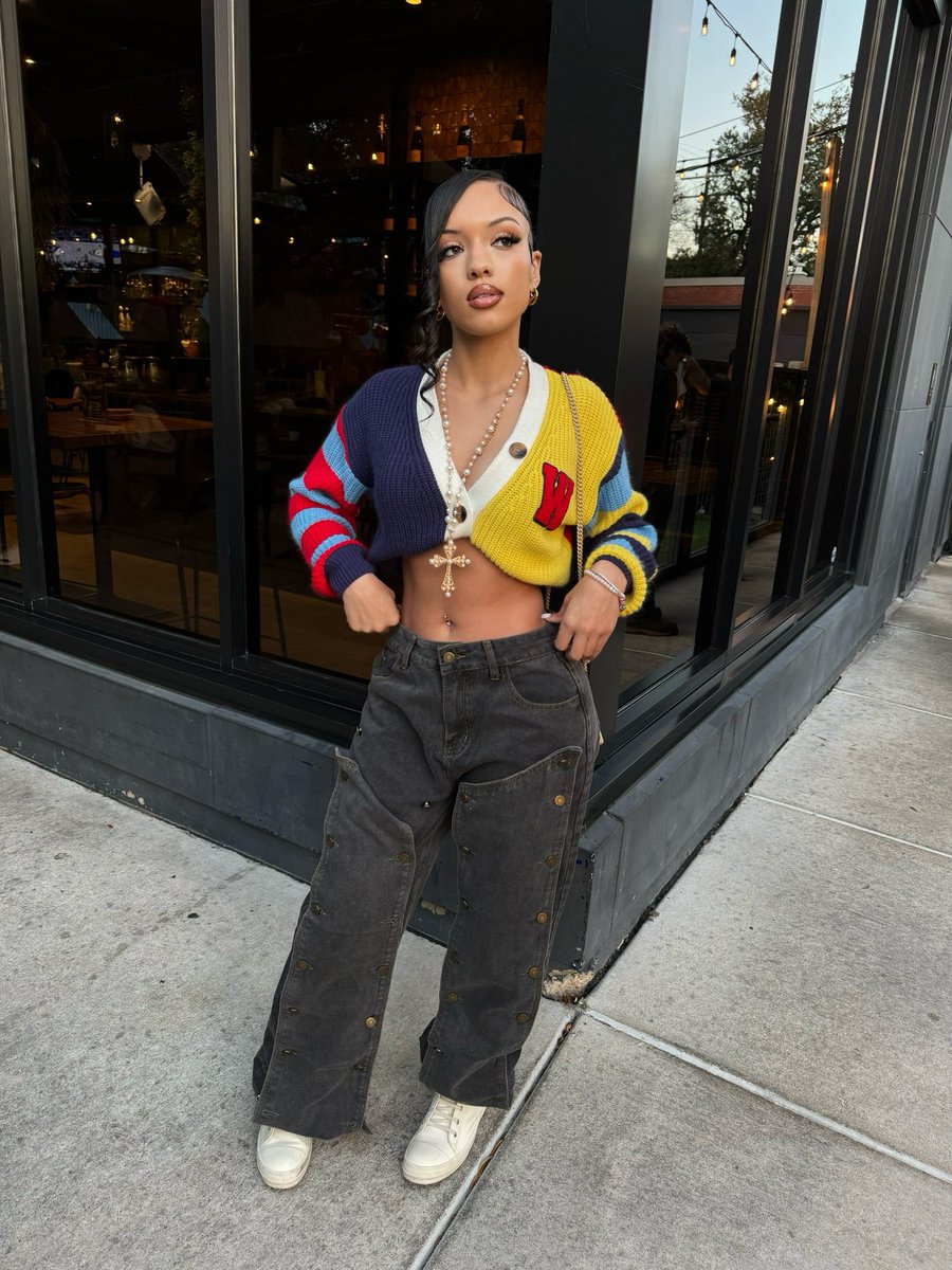 mariyahlynn__'s tweet image. Redbone😘