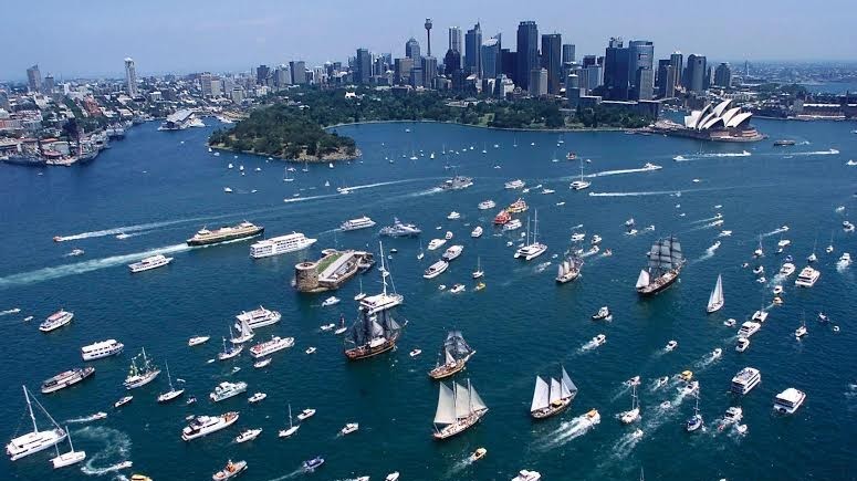 Down_Under_Dad's tweet image. Celebrating Australia day before the woke mind virus started.
The bicentenary of Australia 1988.