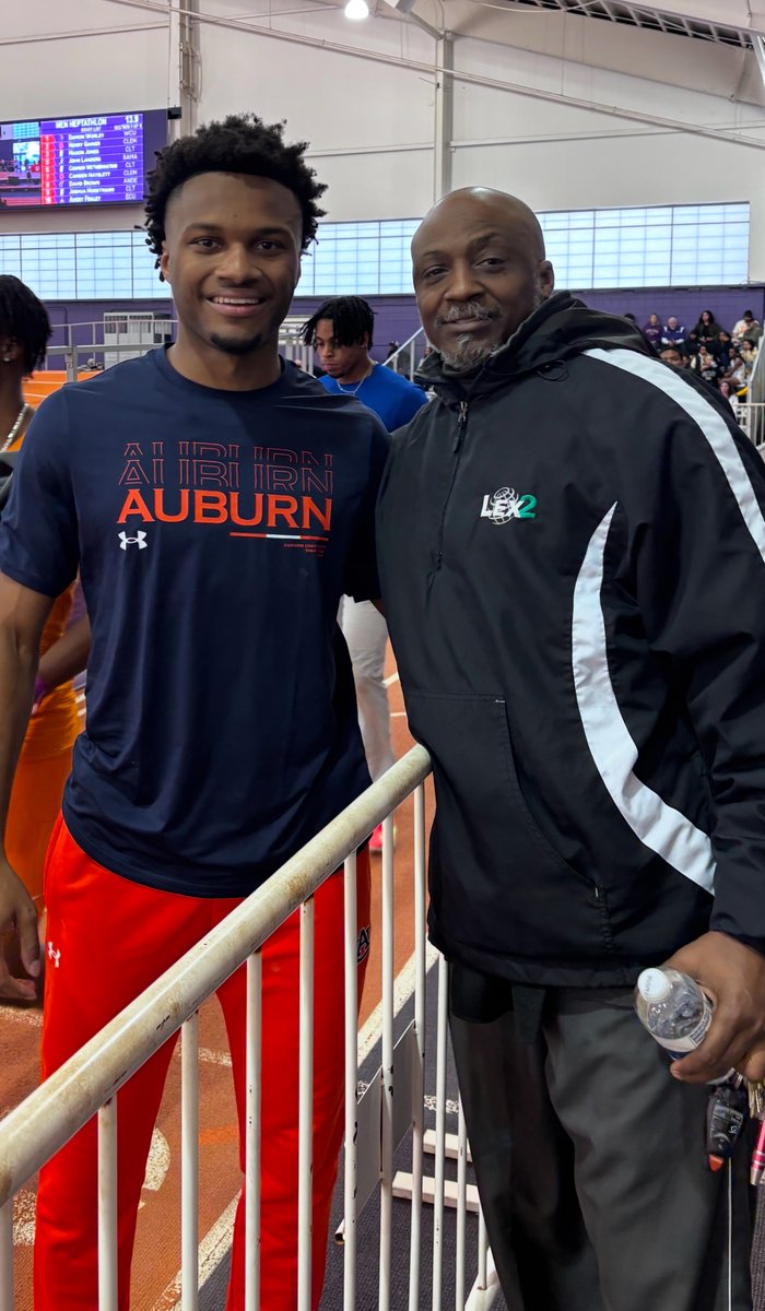 Truly enjoyed seeing <a href="/ian2nice/">Ian Myers</a> and <a href="/NiyaKJ45/">Kaniya Johnson</a> at Clemson today!! Finally healthy starting a season!!