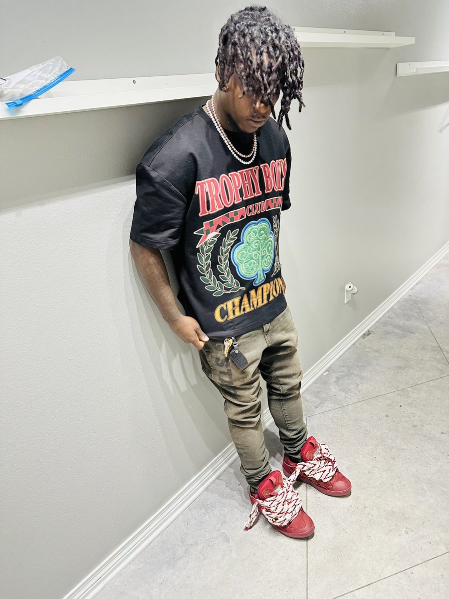 Sosa Chamberlain (@llamronn) on Twitter photo 