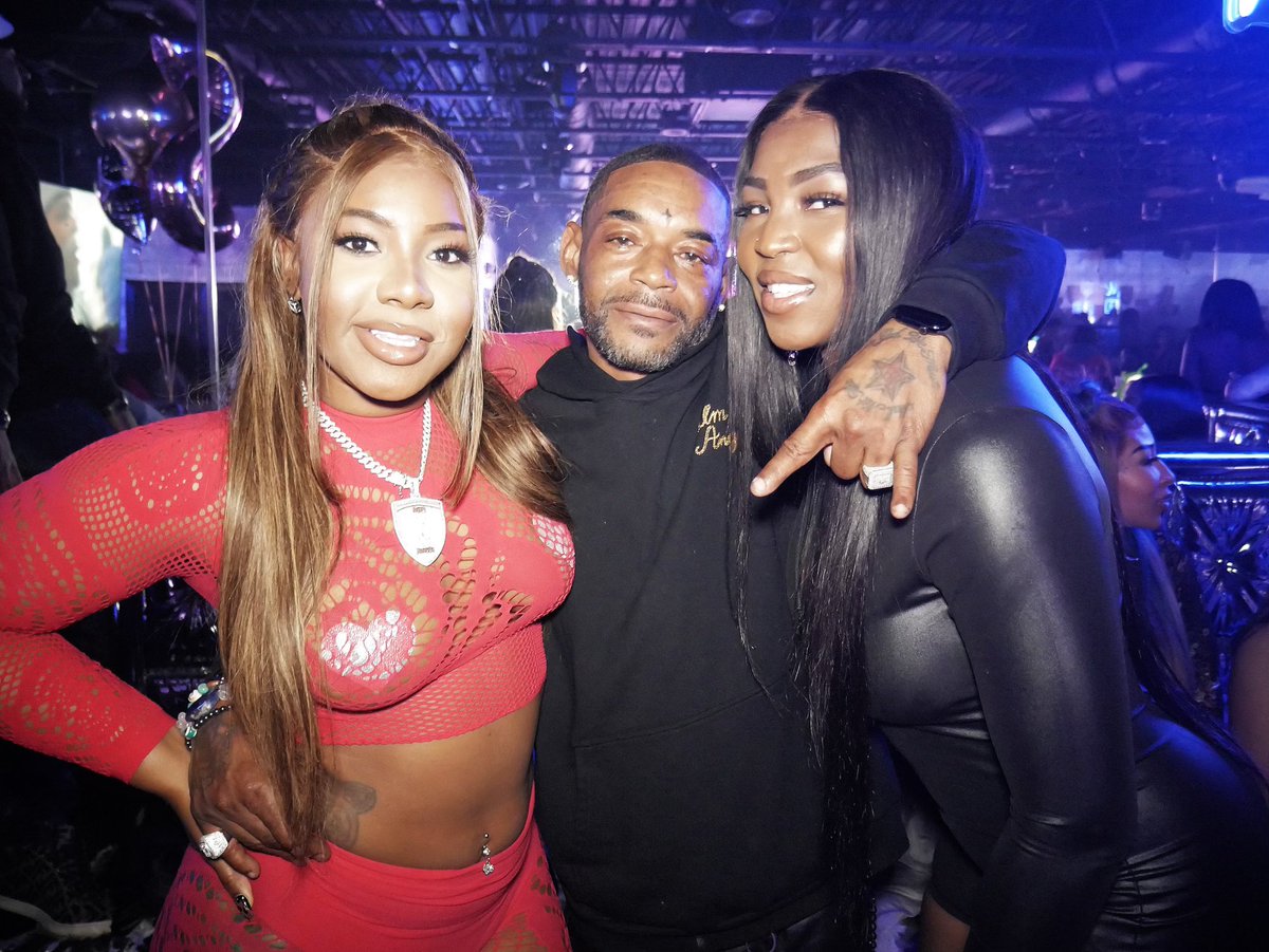 rariblaze's tweet photo. 🏎️🔥🔥🔥Last night booking🤑  at  @clubrainatl @rain.atl 🥳🥳 recap video posting SOON 
📸 photographer : @amazing_shawn_write @1080.photography
Hair from: @blazedupbeauty_ 
Hairstylist : @snatchedbychatt https://t.co/bAczg0UcuJ