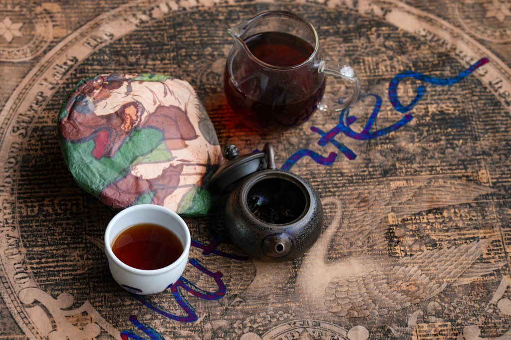 charcoal roasting our small batch shou Puer teas in Fujian is one of early hybrid experiments. Tale Chaser has settled in so nicely, an absolute delight on a winter morning