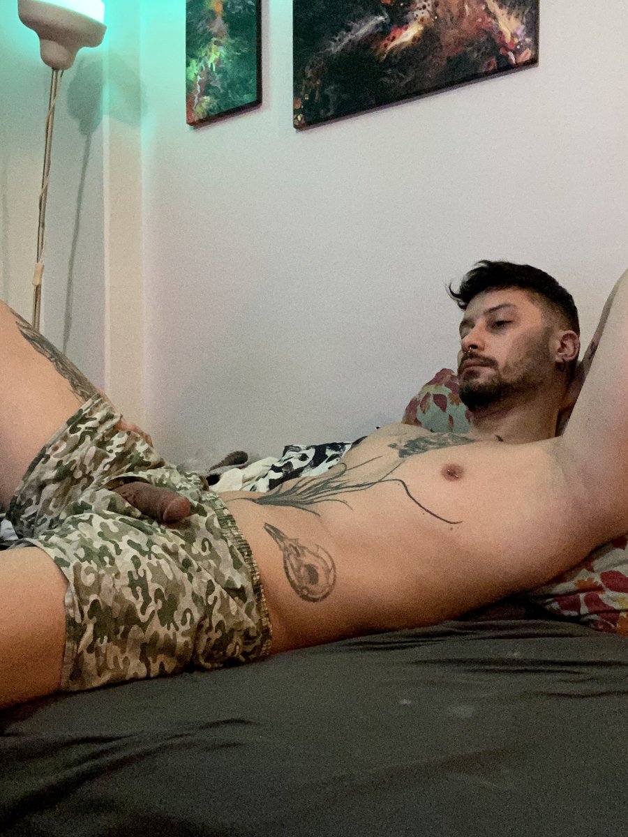 sleepy 🫠

get on my onlyfans to watch me play with it and make it hard 🥵
onlyfans.com/axelpx