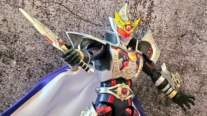 武器もいろいろ付属劇中でも駆使されていたのでどれも印象的だったりします 