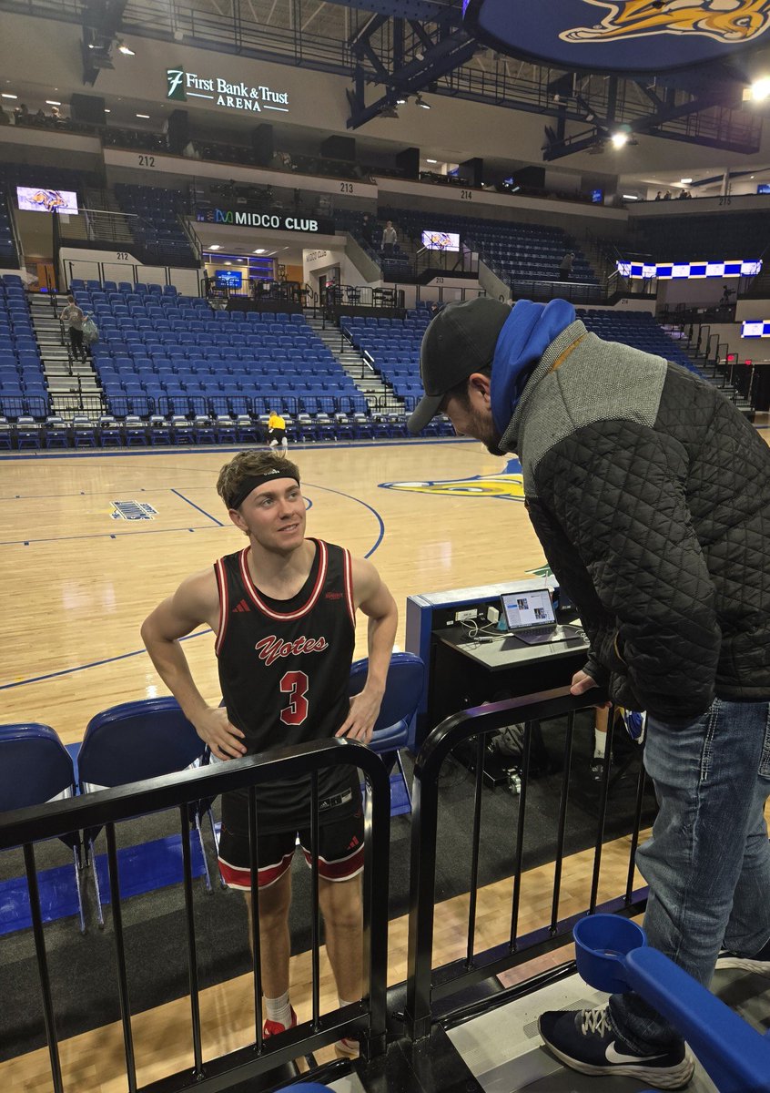 bitz23's tweet image. Was great to see a Max on the court today.  Great leader and person.