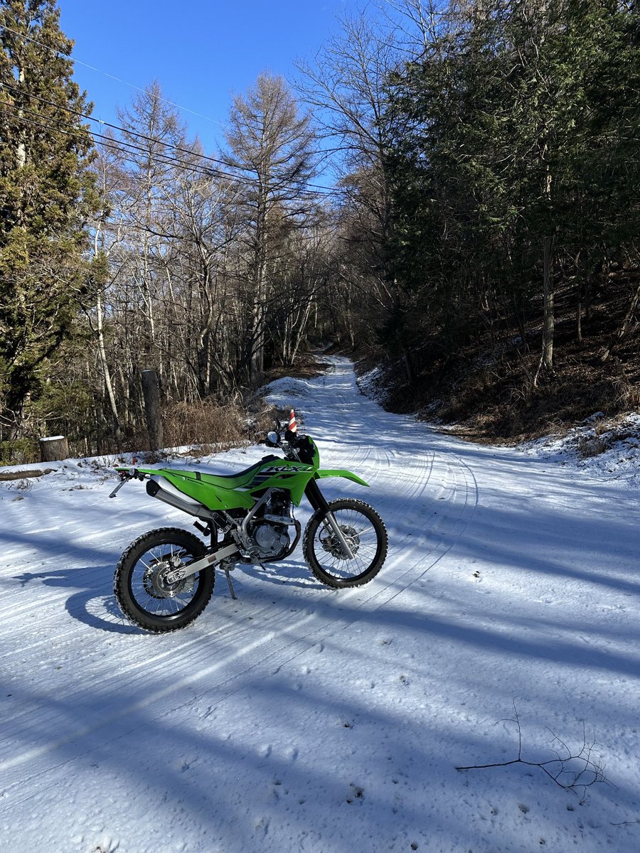 Ryu_Collie's tweet photo. オフ車って雪でも全然問題ないんだね笑
やっぱり買ってよかった😊 https://t.co/zcAyjayW32