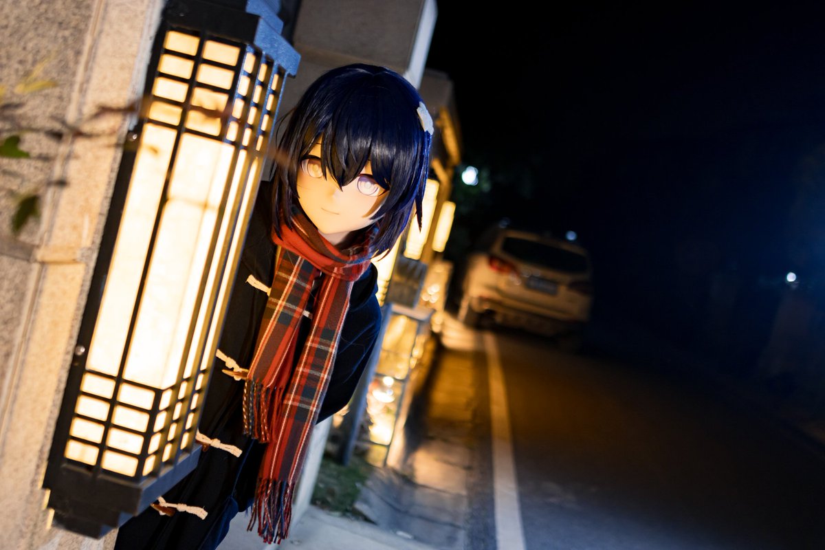 悄悄探出头只是想再多看你一眼…
#kigurumi #Seele 
📷：<a href="/FengZhi_LQ/">风止灬群花落</a>