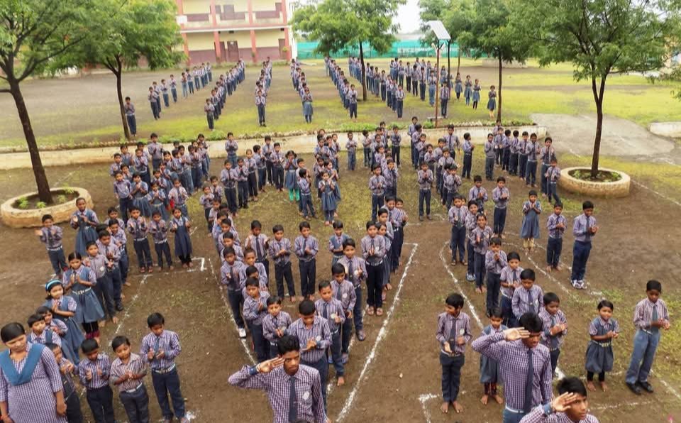 SamparkSocial's tweet photo. On this Republic Day, we celebrate the spirit of democracy, unity, and progress that defines our great nation. 🇮🇳 At Sampark, we remain committed to empowering communities in Jhabua, Madhya Pradesh, through education, health, and sustainable livelihoods. Together, let’s build a brighter future for all. Jai Hind! #RepublicDay #Sampark #EmpoweringIndia #ruraldevelopment
#RepublicDayIndia