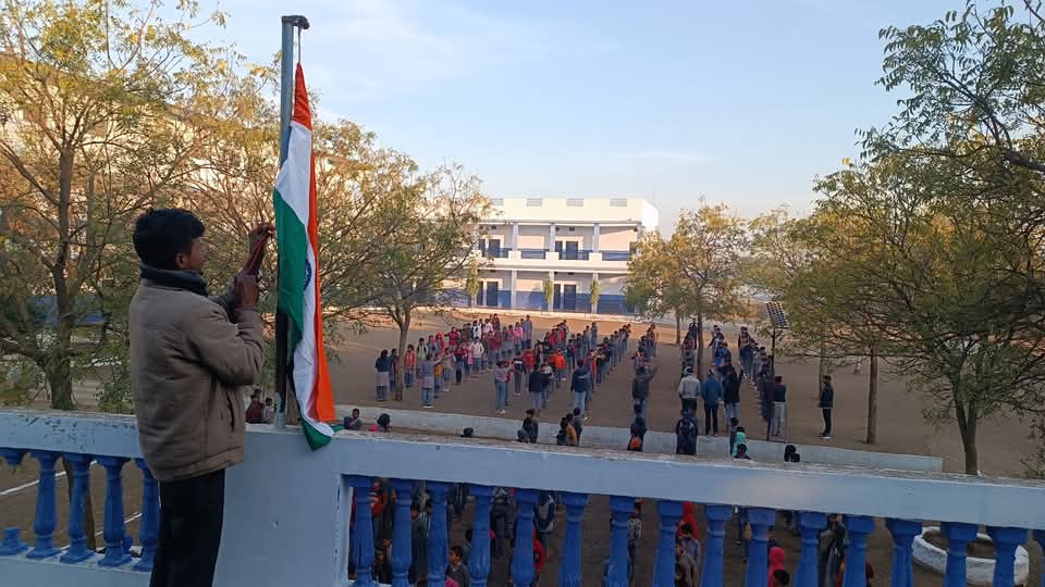 SamparkSocial's tweet photo. On this Republic Day, we celebrate the spirit of democracy, unity, and progress that defines our great nation. 🇮🇳 At Sampark, we remain committed to empowering communities in Jhabua, Madhya Pradesh, through education, health, and sustainable livelihoods. Together, let’s build a brighter future for all. Jai Hind! #RepublicDay #Sampark #EmpoweringIndia #ruraldevelopment
#RepublicDayIndia