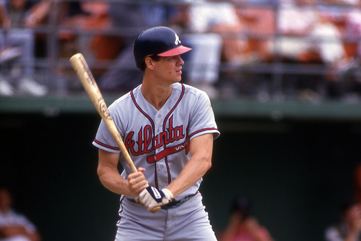 Dale Murphy's unbelievable peak:

• Back-to-back NL MVP Awards (1982-83)
• Four straight top-10 MVP finishes (1982-85)
• Six straight All-Star selections (1982-87)
• Five straight CF Gold Gloves (1982-86)
• Four straight Silver Sluggers (1982-85)

He just dominated the 1980s