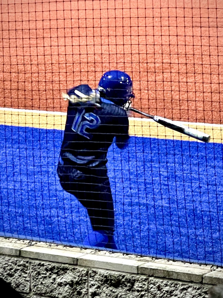 AnnieBeckendorf's tweet photo. First grand slam of the season against #2 McLennan!💣 Back at it again on Friday vs Temple College! 💙🤍 @BlinnSoftball #gobucs #wecompeted https://t.co/ptTUHref9T