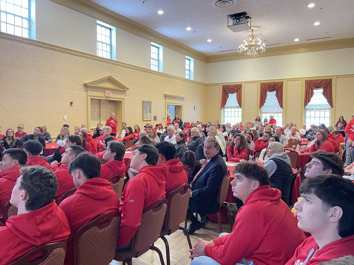 CortBaseball's tweet image. Awesome inaugural Hot Stove event for Cortland Baseball! Packed house! ⁦@CortlandAlumni⁩ ⁦@RedDragonPride⁩