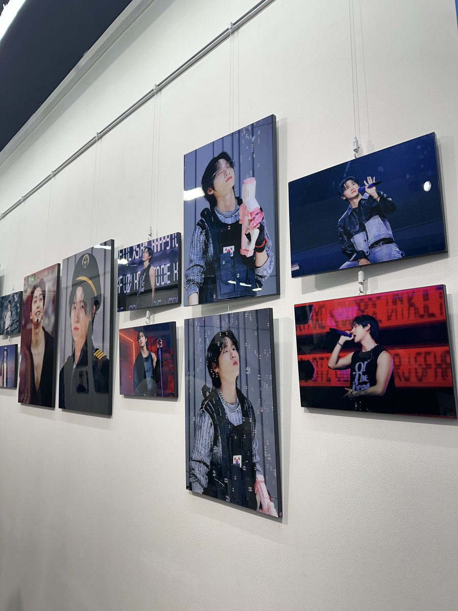 ssobbang_'s tweet image. 사진이 맛있고 쿠키가 예뻐요 💚
예쁜 생카 열어주셔서 감사합니다💜

#This_is_your_Captain_speaking
#Beyond_your_romance