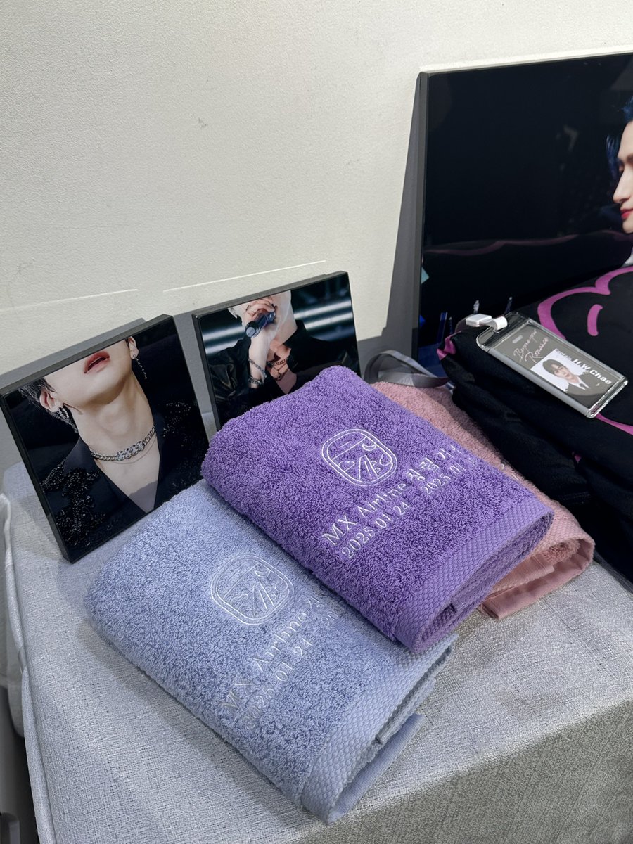 ssobbang_'s tweet image. 사진이 맛있고 쿠키가 예뻐요 💚
예쁜 생카 열어주셔서 감사합니다💜

#This_is_your_Captain_speaking
#Beyond_your_romance