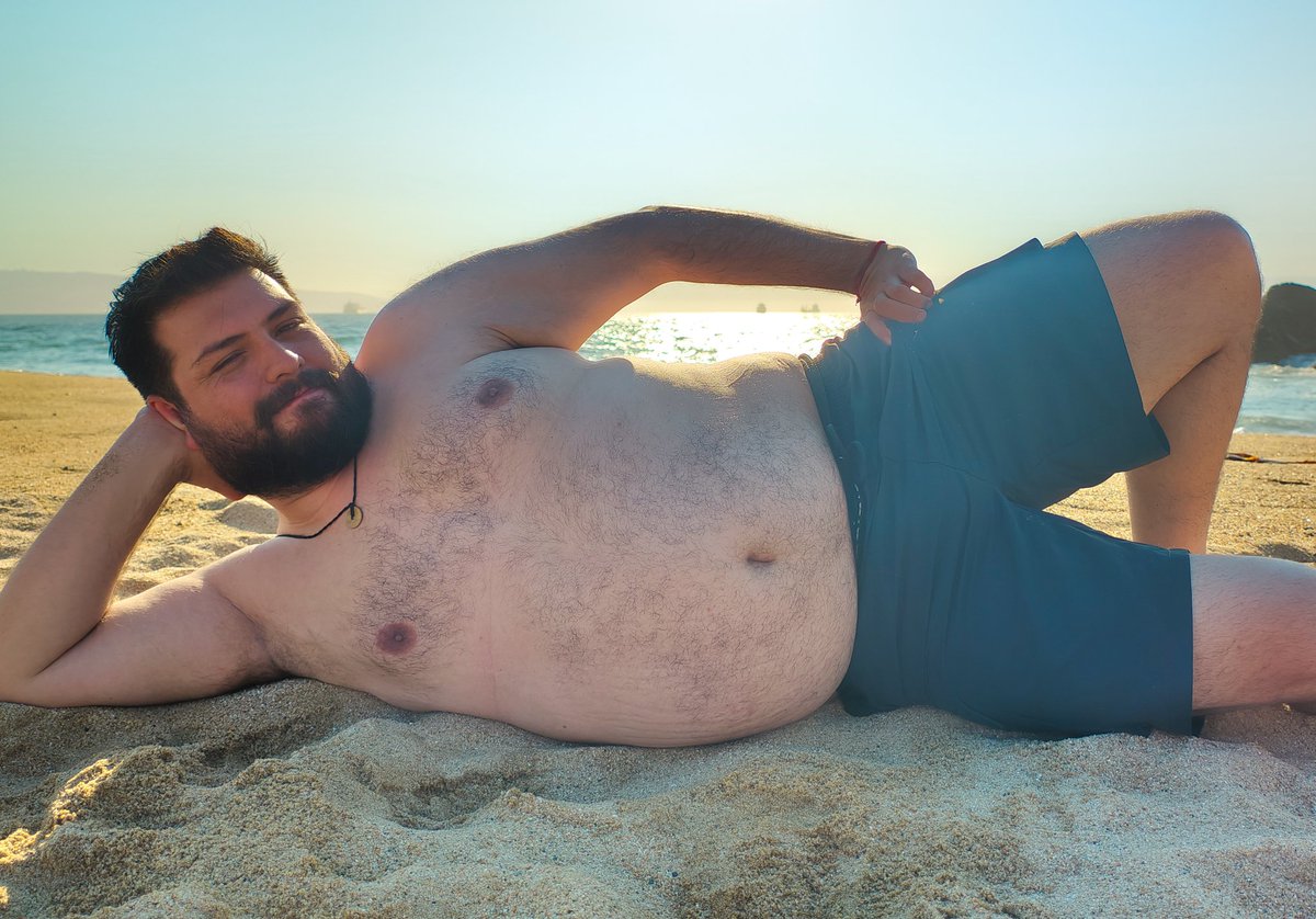 Yashirodev's tweet image. Verano :) ... Solo cuando me siento bien con mi cuerpo 🤭 #VerãoPelado Hola x :)