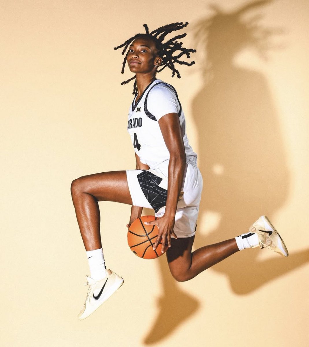 🚨 UPSET 🚨

Colorado- 63
#10 Kansas State- 53

PLAYER OF THE GAME:

Jade Masogayo <a href="/JadeMasogayo/">Jade Masogayo</a> 
13 pts | 7 rebs | 2 asts | 2 stls | 4 blks

<a href="/CUBuffsWBB/">Colorado Women's Basketball 🦬</a>