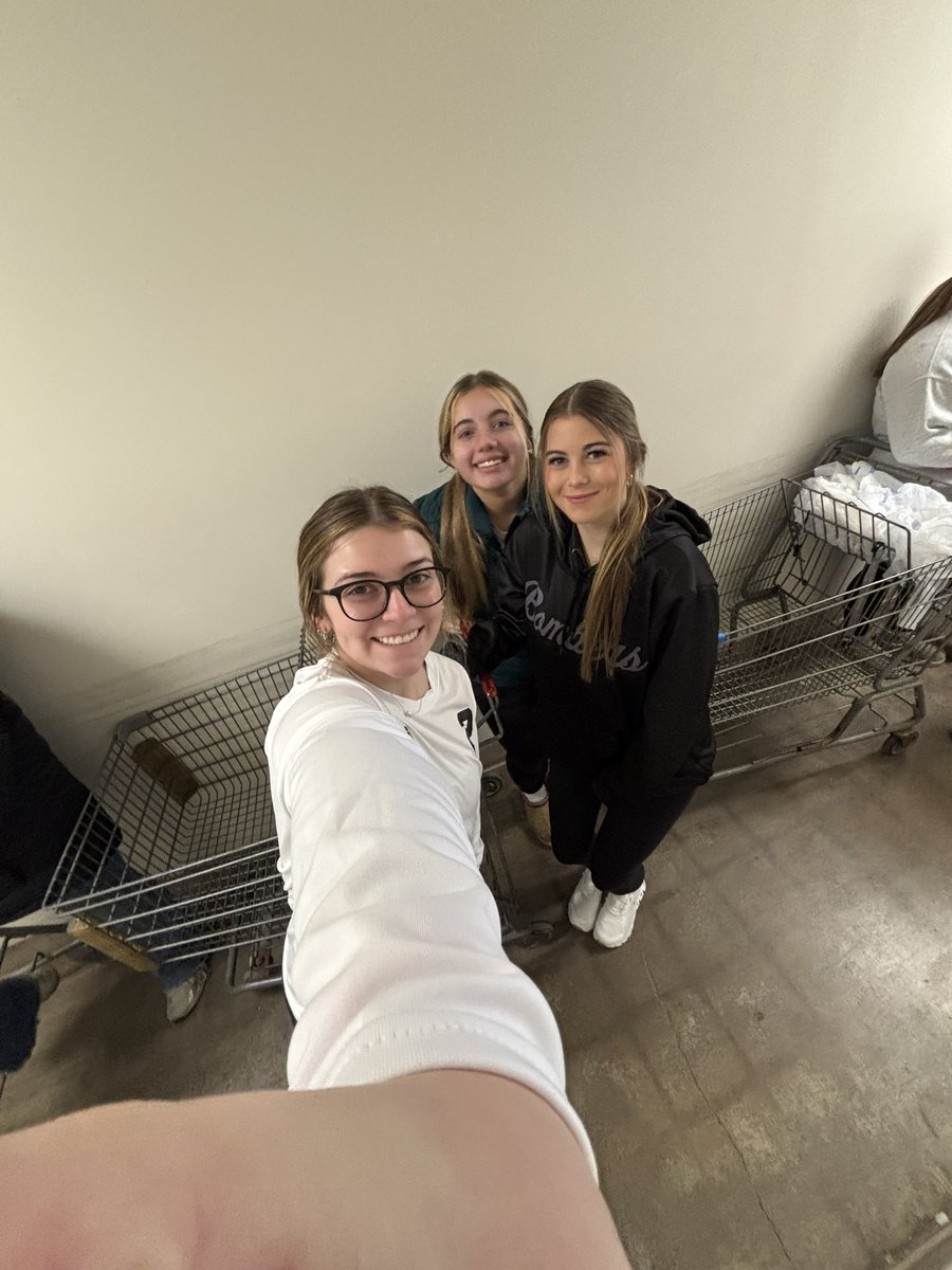 Ginny Garcia (@ginnygarcia_00) on Twitter photo Today my team <a href="/Bombers_KC/">Bombers KC-Lathrom</a> volunteered at ColdWater! Unfortunately we didn’t get a team picture, but my group got a picture to share 🩵
#playingourpart #volunteers #uncommitted Today my team <a href="/Bombers_KC/">Bombers KC-Lathrom</a> volunteered at ColdWater! Unfortunately we didn’t get a team picture, but my group got a picture to share 🩵
#playingourpart #volunteers #uncommitted