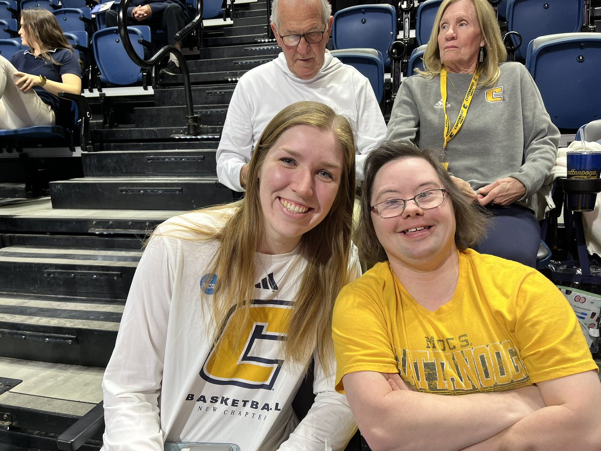 Boat1961's tweet image. Great Win. This team is fun to watch play .They leave it all out there. Former Lady Moc Abby was in the house and came over to say hey to Emily. Go Mocs! #GoMocsWBK #GoMocs