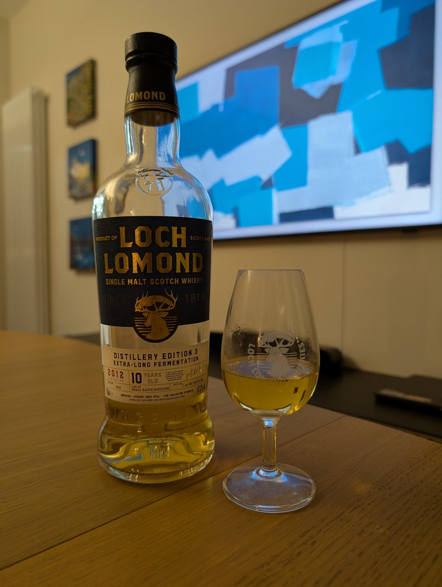 CameronHobbs's tweet photo. #DramADay 25 and finally a Loch Lomond in the Loch Lomond glass!
This is a belter. Distillery Edition 3 is a pineapple punch! It's sweet and sugary with a tropical flavour all the way through.
Even though I prefer peat, this is a smokeless smasher. 4/5 https://t.co/ZKv8WgJ2Zj