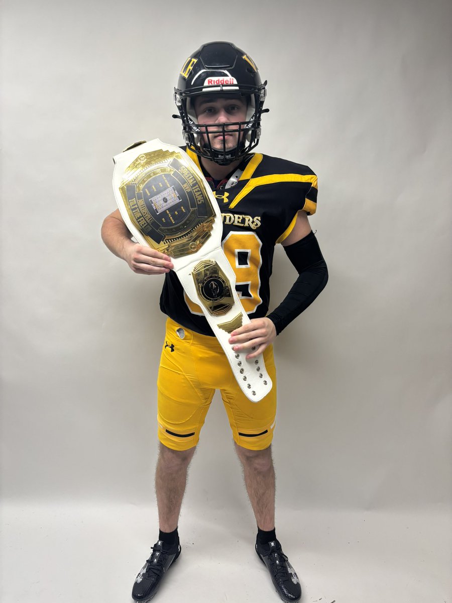 RyanHornak99's tweet photo. After a great conversation with @Coachjcmorgan , I’m proud to have earned a scholarship offer from @VilleMarauders ! Thank you @DbeardDan 
@EddieMish22 @KickItJZ @DTownFball @TheHistoryDtown https://t.co/QgFluWua93