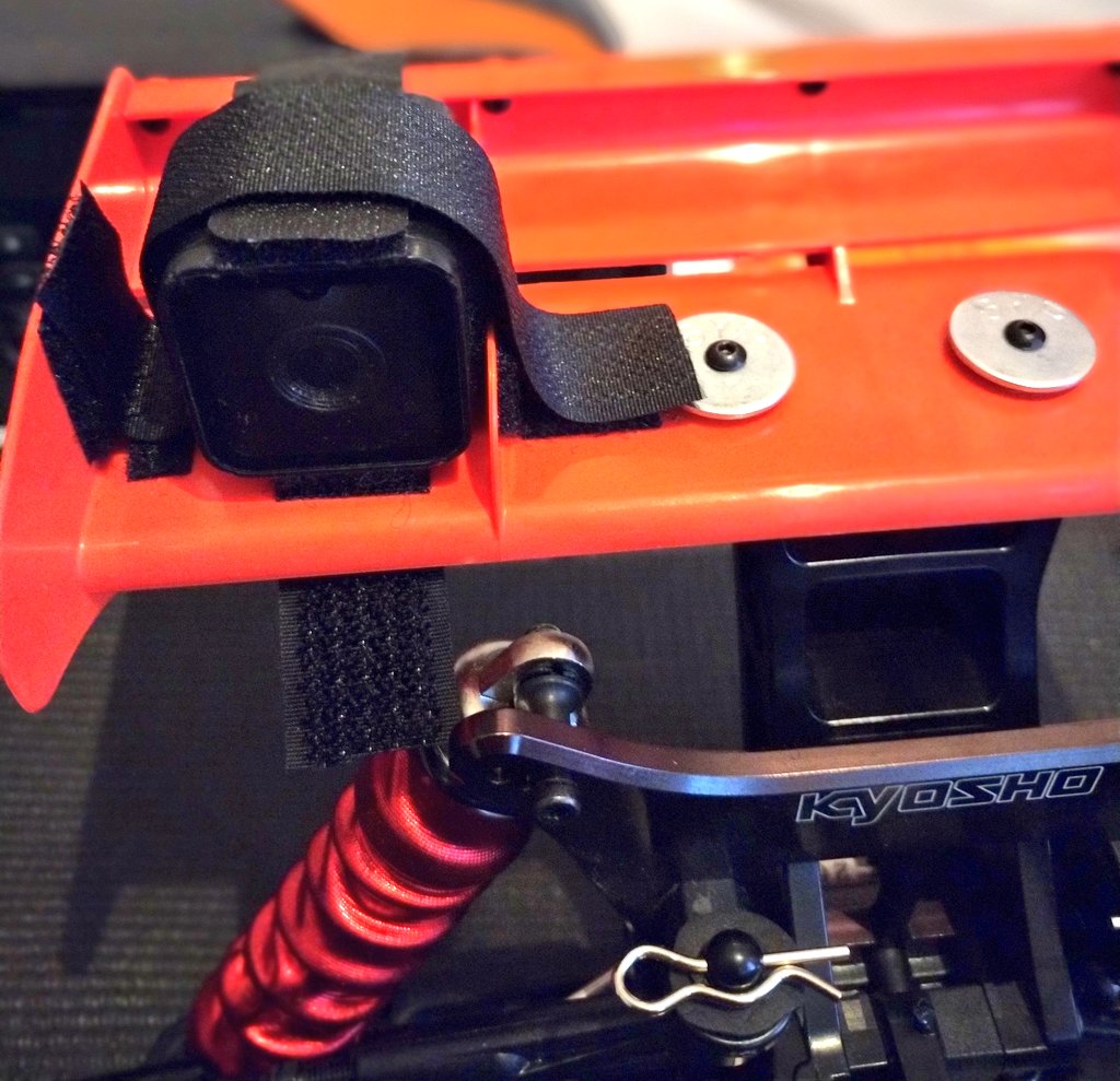 EmmanuelLeander's tweet photo. #MannysTweet88: #KyoshoInferno #MP10Te rear wing now gets a camera. The #RCOnboard Cam returns soon π·π!
#MT88RCs πΉοΈποΈ https://t.co/XvatweXvDG