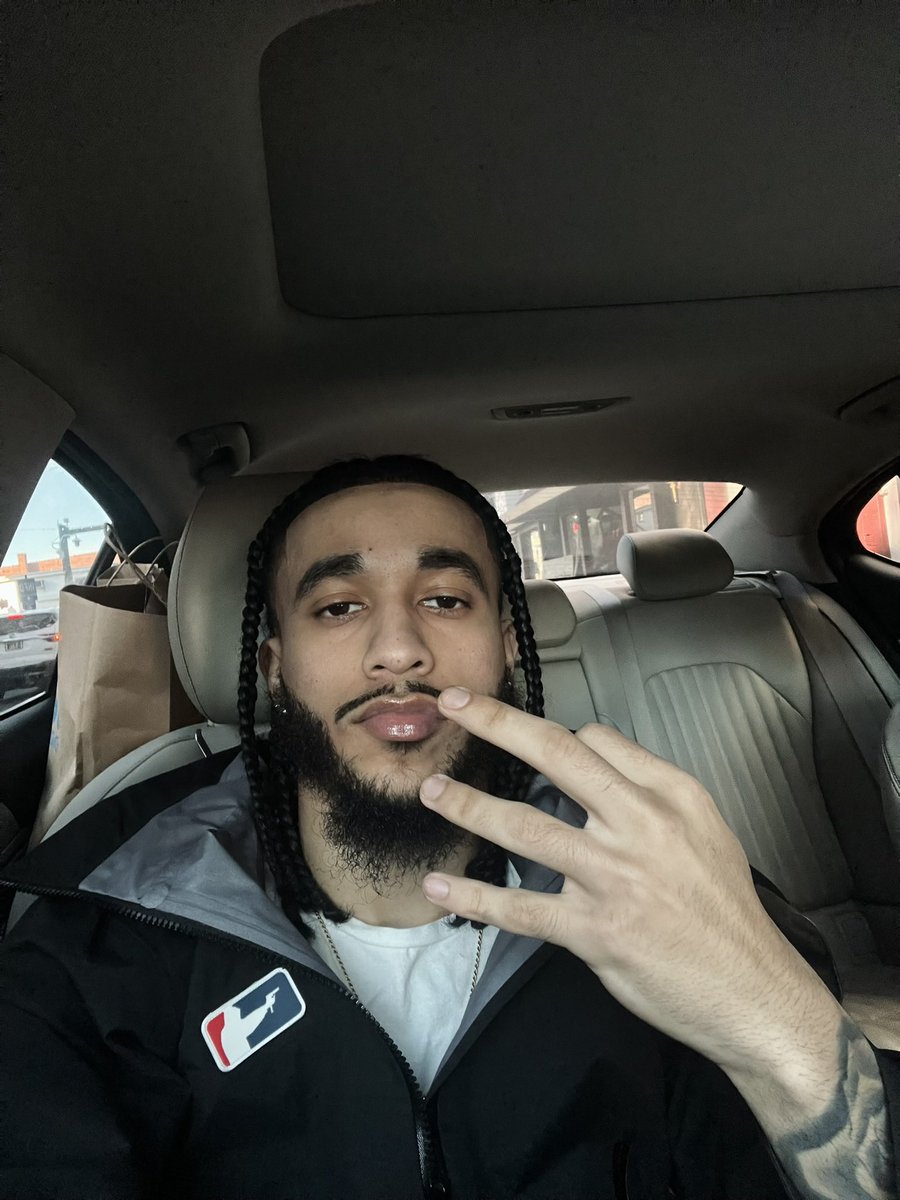_nolyy's tweet photo. Chill guy https://t.co/Gyc0iyn4LE