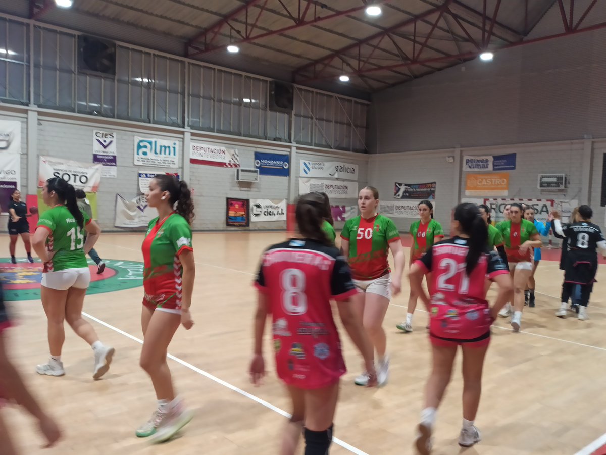 CB_ChapelaWeb's tweet photo. Mal encontro das xuvenís femininas ante As Choqueiras. Xogo sin orde, por impulsos e demasiado errático. Derrota (29-30) que dentro do malo, non fai perder a cuarta praza.
#imoschapela #vermelloeverde #sonolasetta https://t.co/7dTgGmDZc6