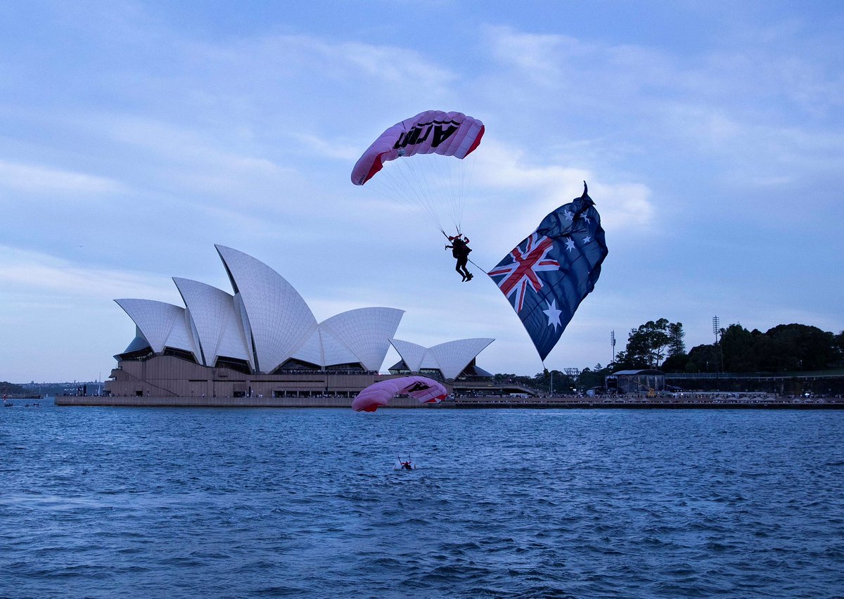 The Red Berets kick starting Australia Day Celebrations! 

Keep your eyes peeled over Circular Quay and Sydney Harbour for another free-fall demonstration as the Australia Day live concert begins at 7:30 PM.