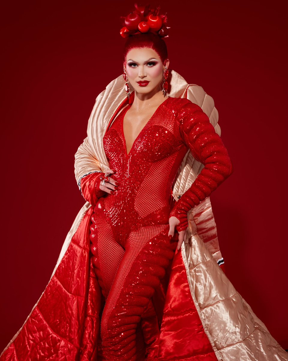 thecrystalenvy's tweet photo. Quilted for your PLEASURE 🍒🥧 https://t.co/XwG4PXopLl