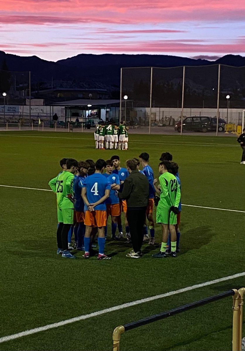 Jose_CostasC's tweet photo. Otra más, EQUIPO. 
¡9 partidos sin perder! 

Hoy hemos demostrado, lo que somos, una familia que se apoya en las buenas y las malas, estoy súper orgulloso de todos vosotros. 

Fuerza, a nuestro capitán, Liam. https://t.co/AphhVATgJ0