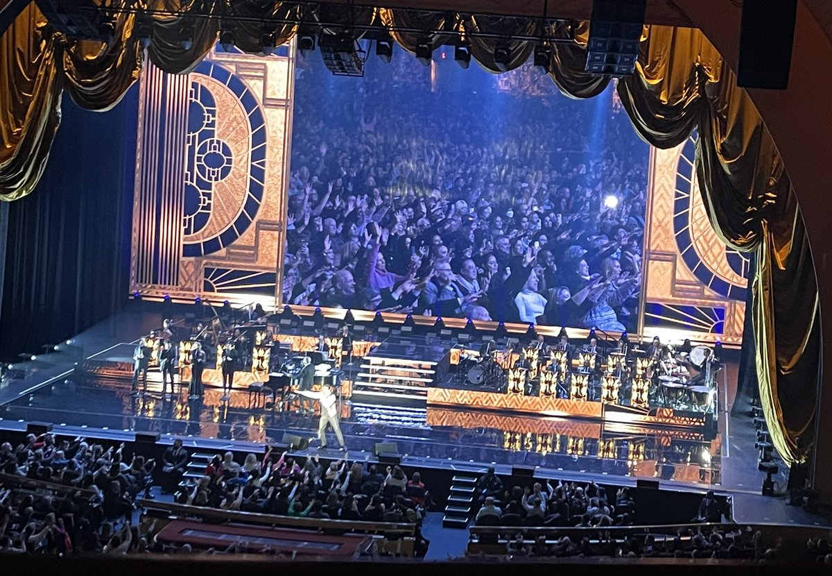 MaryGettings's tweet photo. @RealHughJackman @RadioCity @KevinMazur https://t.co/mLMtYguaSC
