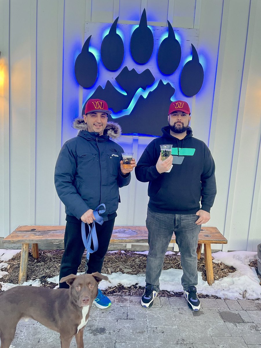 BearChaseBrew's tweet image. Calling all @Commanders fans! 🏈 Wear your Commanders or Redskins gear this Saturday &amp;amp; Sunday and score 10% off your tab at Bear Chase Brewing. 🍻 

See you there! 

#HTTR #CommandersFans #BearChaseBrewing