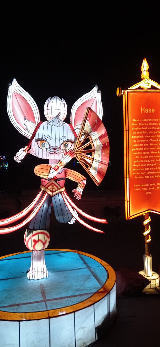 sinful_bugs's tweet photo. ALSO a bunch of the pictures I took are blurry, so I don't have the best angles unfortunately.
Still.
Damn son.
Damn. https://t.co/lEQV4xK1Ze
