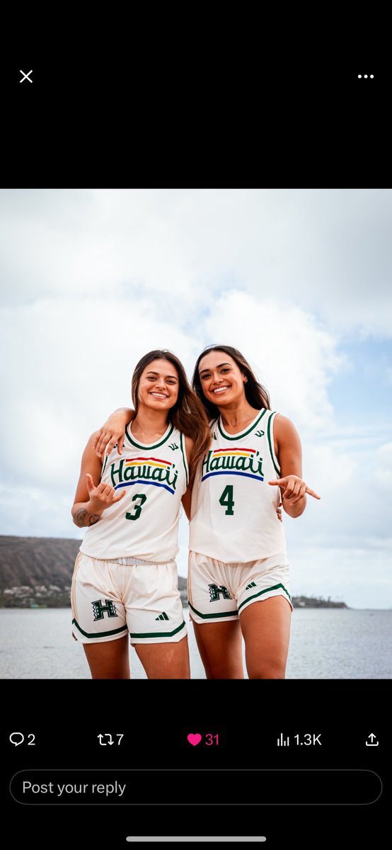 K_lefotu's tweet image. 808!! Let’s give our UH 🌈 WAHINES Basketball the same ENERGY! Beemans BIGGER Bash, tonight 7pm, Stan Sheriff, kids to 12th grade - FREE entry!! #LETSGOBOWS #UHWBB #SISTAHHOOD 🙏🙏🌈⛹️‍♀️💪🏽🌺🌺