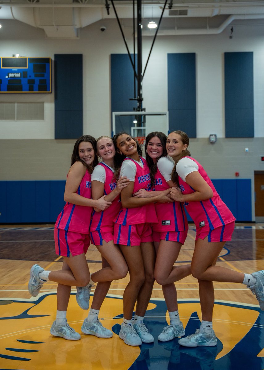 WAnkenbruck's tweet photo. Pink out game!!! 🩷🩷 https://t.co/SothdFuiS3