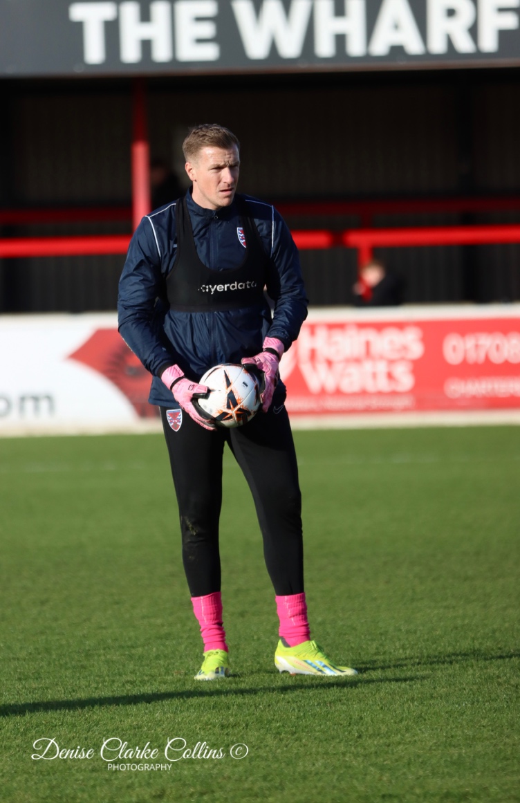 ClarkeColl87799's tweet photo. Elliot Justham Warming up 25/01/2025
Dagenham & Redbridge FC 0 v 2 Southend United FC #dagenhamandredbridgefc #dagenhamandredbridge #southendfc #southendunitedfc #southend #football #nationalleague #vanarama #elliotjustham https://t.co/xssGljHloH