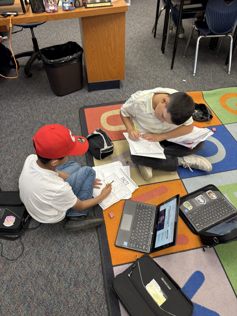 berry_bears1's tweet photo. Fantastic writing work this week in Mr. Cortez and Ms. Mackenzie’s classes today. BEARS RISE UP! ❤️🐻💪🏻@SBUSD_NEWS @ProsapioJ
#growththroughGRIT #sbusdDreamBuilding https://t.co/xSviiNptIT
