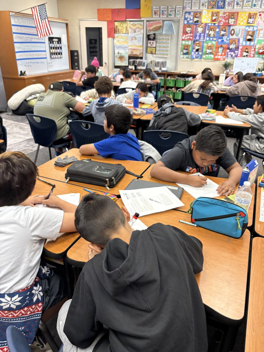 berry_bears1's tweet photo. Fantastic writing work this week in Mr. Cortez and Ms. Mackenzie’s classes today. BEARS RISE UP! ❤️🐻💪🏻@SBUSD_NEWS @ProsapioJ
#growththroughGRIT #sbusdDreamBuilding https://t.co/xSviiNptIT