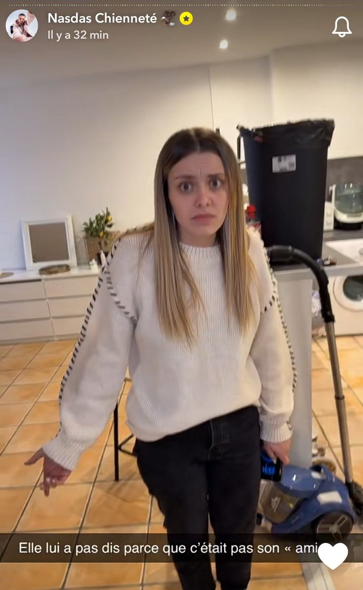 FruiteyT17973's tweet photo. Et pour clôturer ça, #Loriana n'oublie pas que tu a mis au monde une fille. Qui subira à son tour, tout ce que toi tu as fais subir aux autres..la vie, le karma,le bon dieu.. appelle ça comme tu veux. Mais ton enfant va souffrir à cause de tes actes
#Nasdas #teamnasdas #poupette https://t.co/l4HsJdvoM6