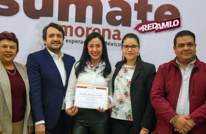 RedAMLOmx's tweet photo. 🌟 Morena rumbo al 2025 🌟
Betzabé Martínez @BetzabeMtzA y Flora Leal son las elegidas para liderar la transformación @PartidoMorenaMx en #GómezPalacio y #Lerdo.
¡La #4T sigue avanzando en #Durango! 🚀✨
#UnidadYTrabajo #Elecciones2025 #DurangoTransforma #4T #Morena #Durango #TiempoDeMujeres
👇👇
https://t.co/lCOZyrdFEw