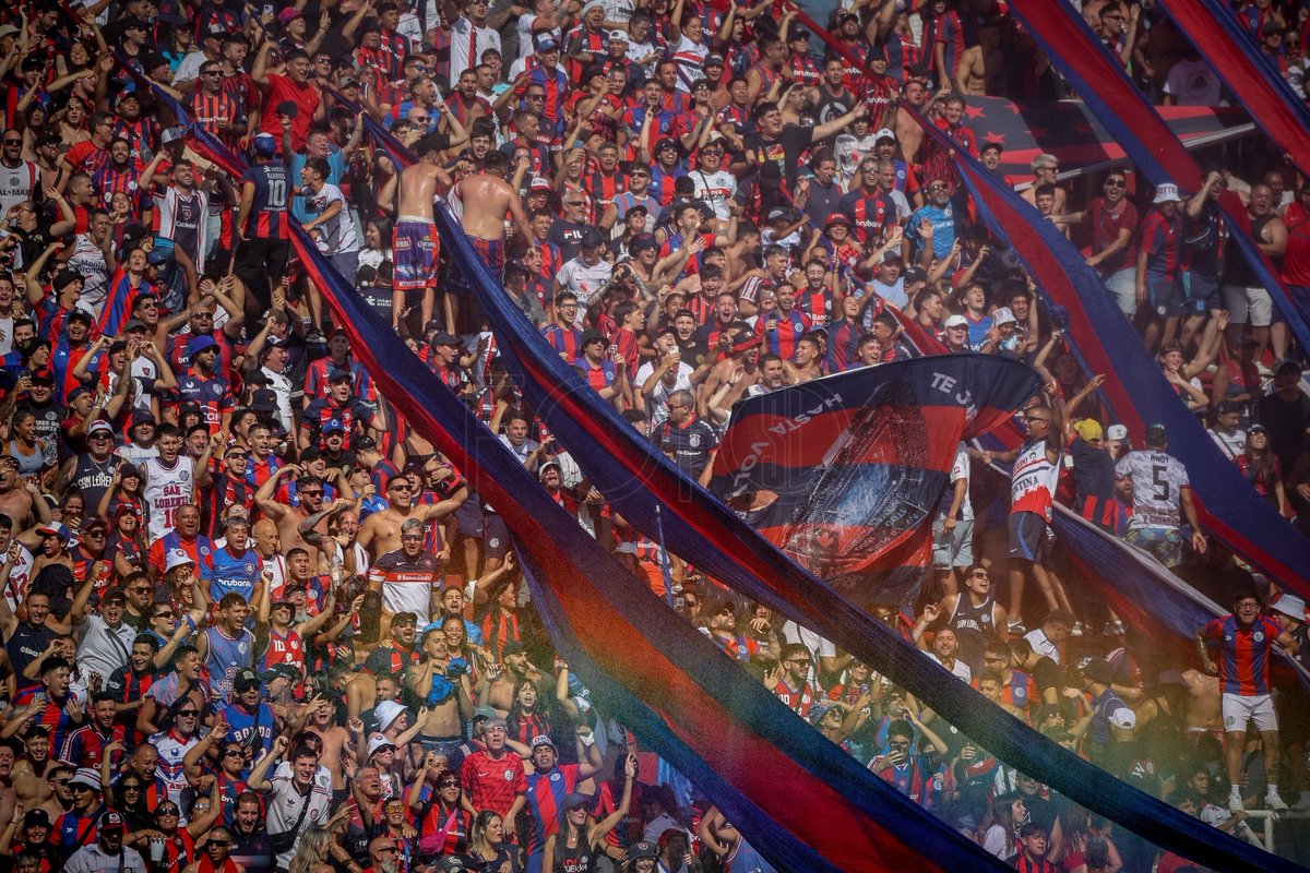 FotosSL's tweet photo. La pasión hecha imagen https://t.co/CAcp0lISc4