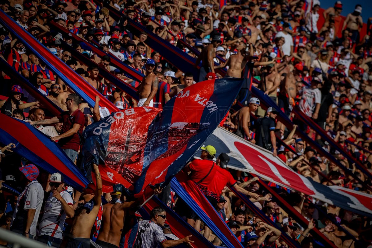 FotosSL's tweet photo. La pasión hecha imagen https://t.co/CAcp0lISc4