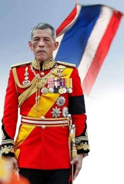 sfcceknm's tweet photo. @Skyboyz15 พระองค์ท่านทรงรักทรงอยากใกล้ชิดคนไทยทุกๆคน
ขอพระองค์ทรงพระเจริญยิ่งยืนนาน 🙏 #KingRama10 #KingMahaVajiralongkorn #LonglivetheKing 🙏🇹🇭 https://t.co/j1TM58YMYw
