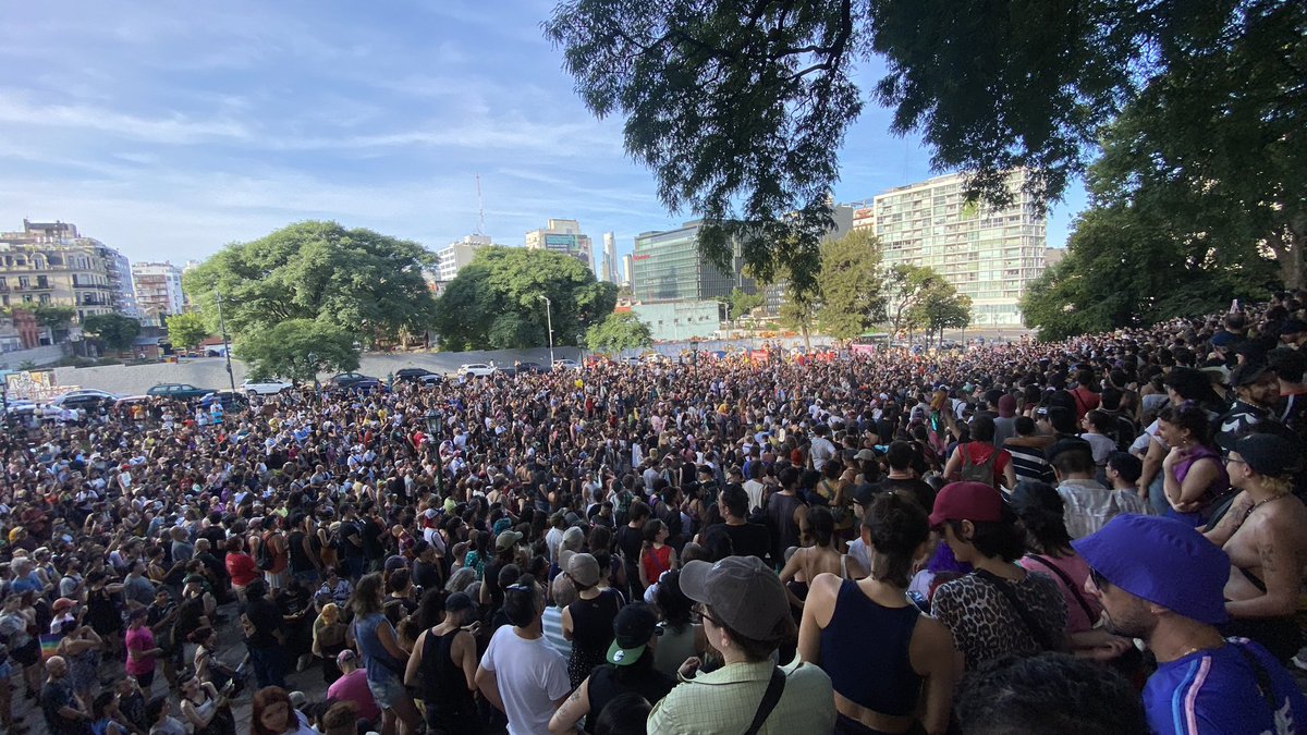 fervordesmedido's tweet photo. 🚨❤️‍🔥ACABA DE QUEDAR DEFINIDO EN ASAMBLEA:
MARCHA ESTE SÁBADO 1ERO DE FEBRERO DEL CONGRESO A PLAZA DE MAYO ❤️‍🔥🚨
Movamos la data ❤️ https://t.co/T1wqX9pPHF