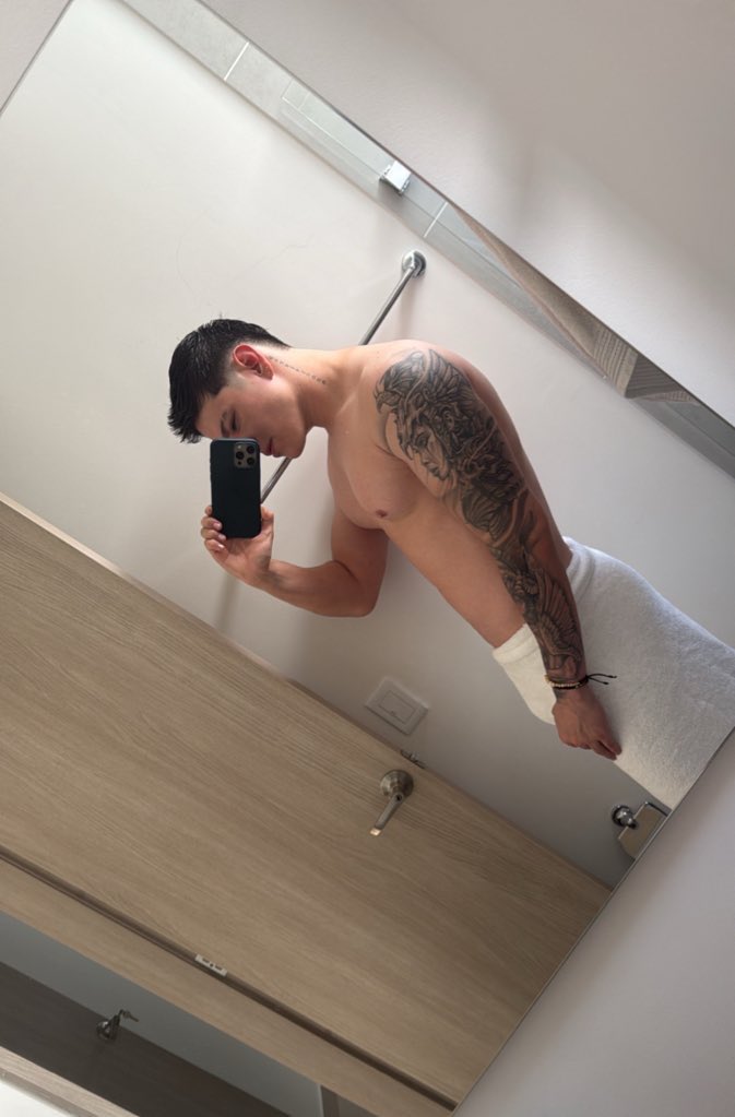 crisduarter's tweet photo. 😮‍💨😮‍💨 https://t.co/SxxsAE3LXU