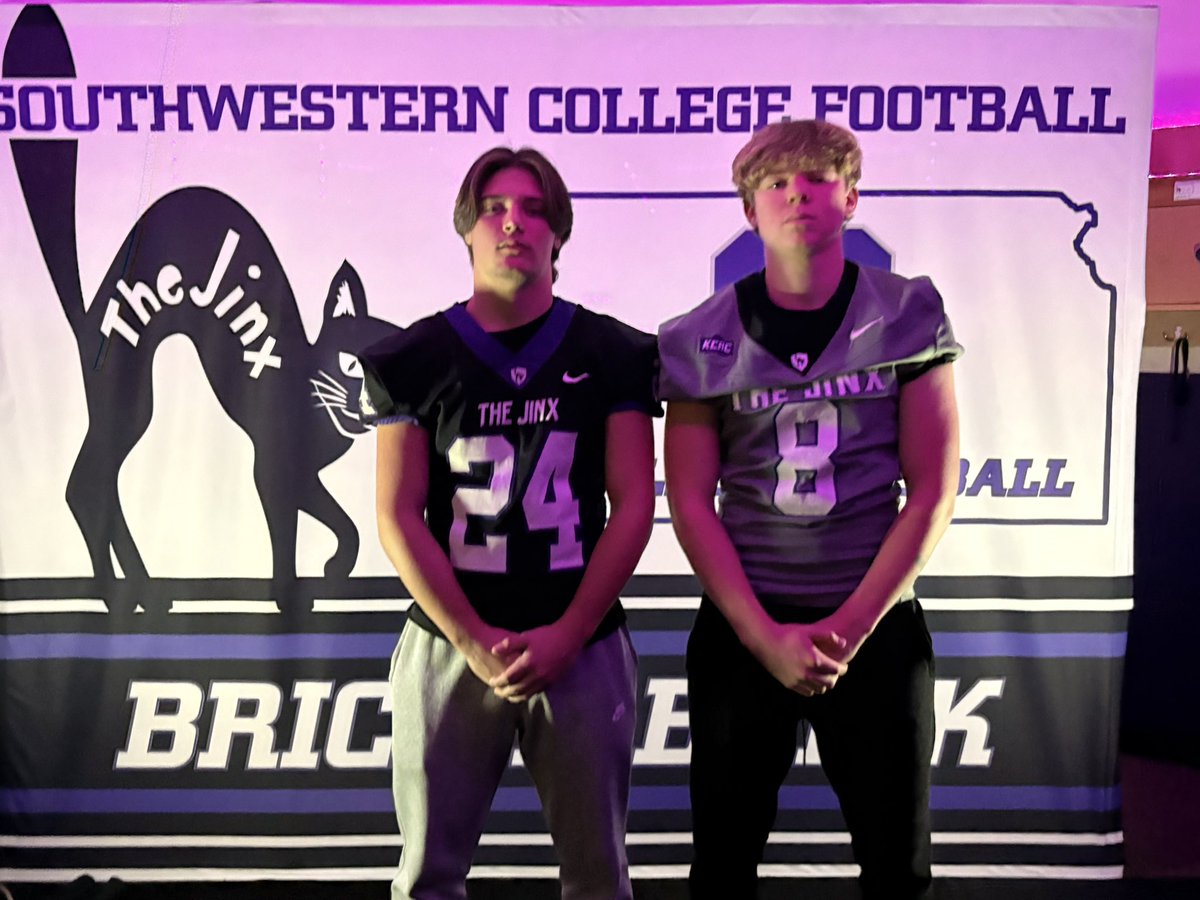 I want to thank God for my 1st offer after a great official visit <a href="/BuilderFootball/">SC Builder Football</a> one of the best programs in the country‼️ @CoachStrongSC <a href="/Waleed_Gaines/">waleed gaines 🏈</a> <a href="/CoachLeeBlank/">Lee Blankenship</a> <a href="/1BroncoFootball/">Mustang Football</a> <a href="/JeremyHarris09/">Jeremy Harris</a> <a href="/coachmac_/">Cody McDaniel</a>